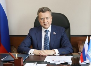 Депутат ГД Выборный предложил ввести штрафы за скрученный автопробег