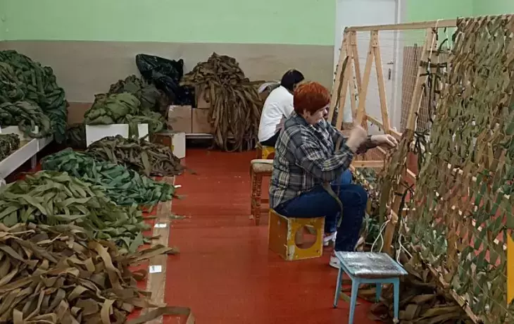 Мастерская маскировочных сетей в Михайловском: три года помощи фронту