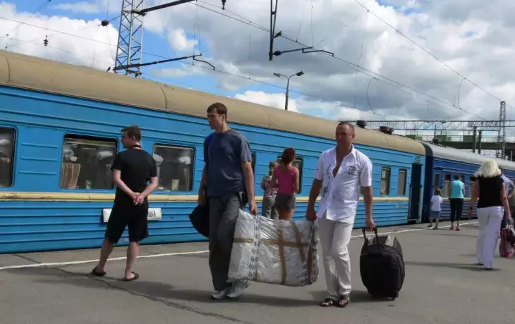 Обновлённые новости России: железнодорожные изменения в Крыму, судебные иски, срочная родовая помощь и актуальная погода в Воронеже