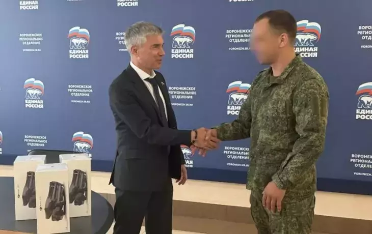 Депутат Ревенко передал бойцам СВО новейшие дроны‑разведчики и технику